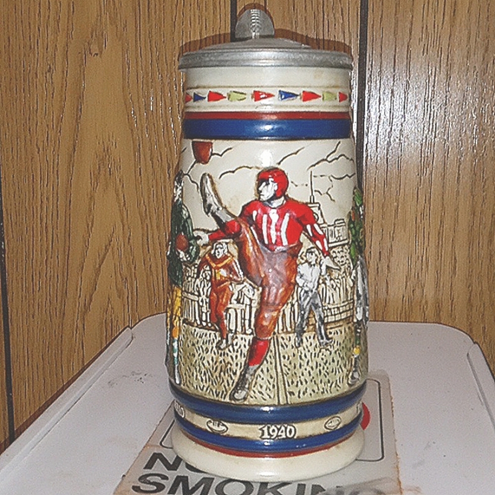 1983 AVON HANDCRAFTED IN BRAZIL BEER STEIN FOOTBALL THEME CEREMARTE #140986